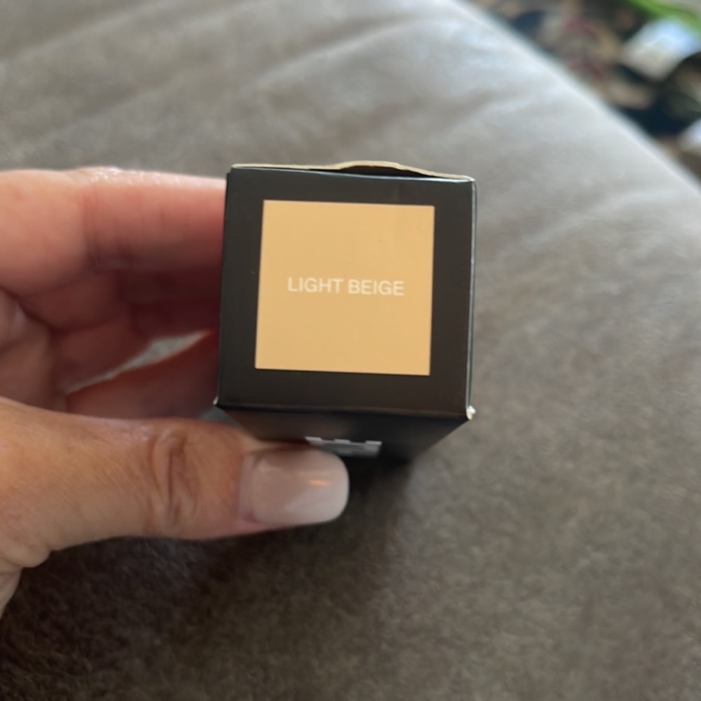 Brittany Aldean Hide concealer - Picture 2 of 2